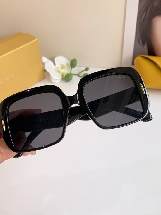 ✅NWT Authentic Loewe Sunglasses main image 9